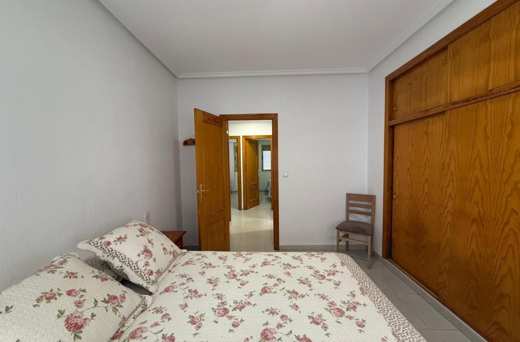 Resale - Apartment - Torrevieja - La Mata