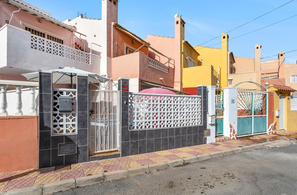 Вторичное жилье - Дом рядовой застройки - Torrevieja - Aguas nuevas 1