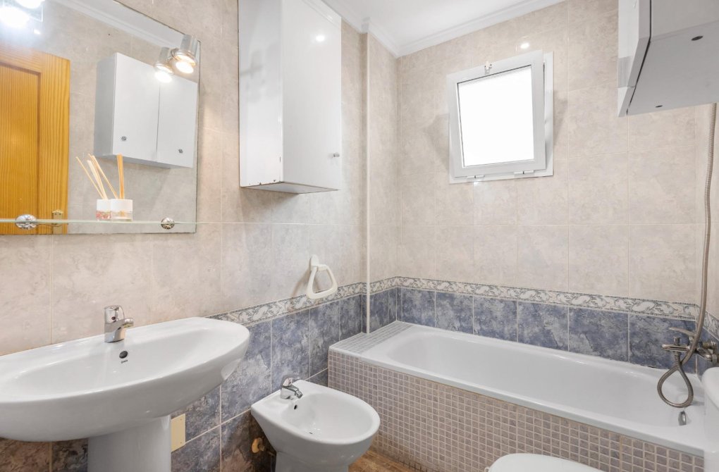 Rynek wtórny - Apartament - Torrevieja - Centro