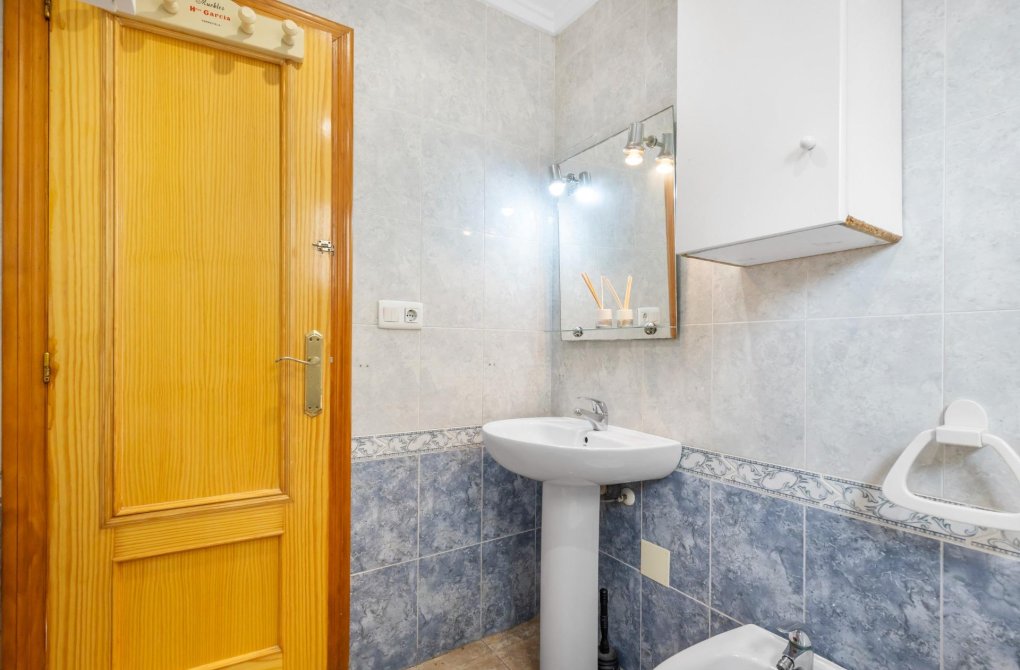 Rynek wtórny - Apartament - Torrevieja - Centro