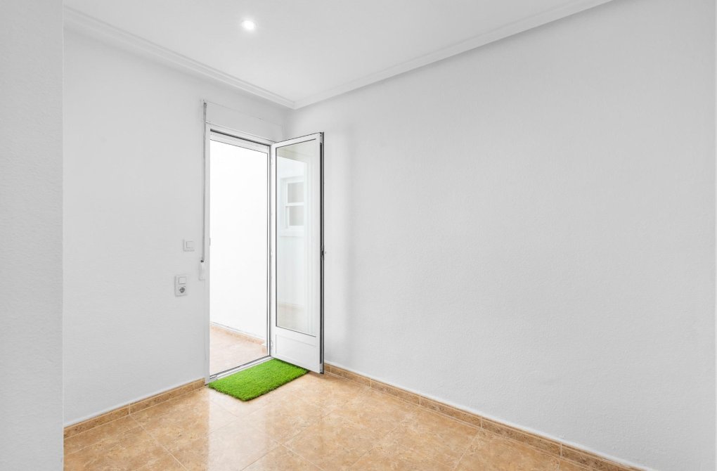 Rynek wtórny - Apartament - Torrevieja - Centro