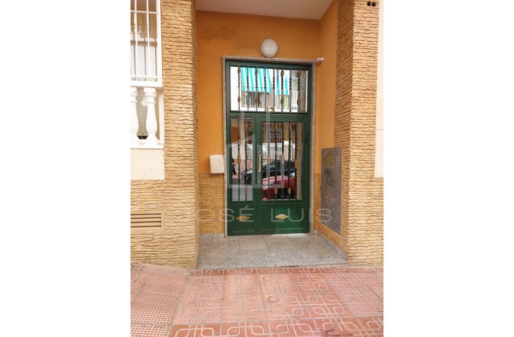 Reventa - Apartamento - Torrevieja - Playa de los locos