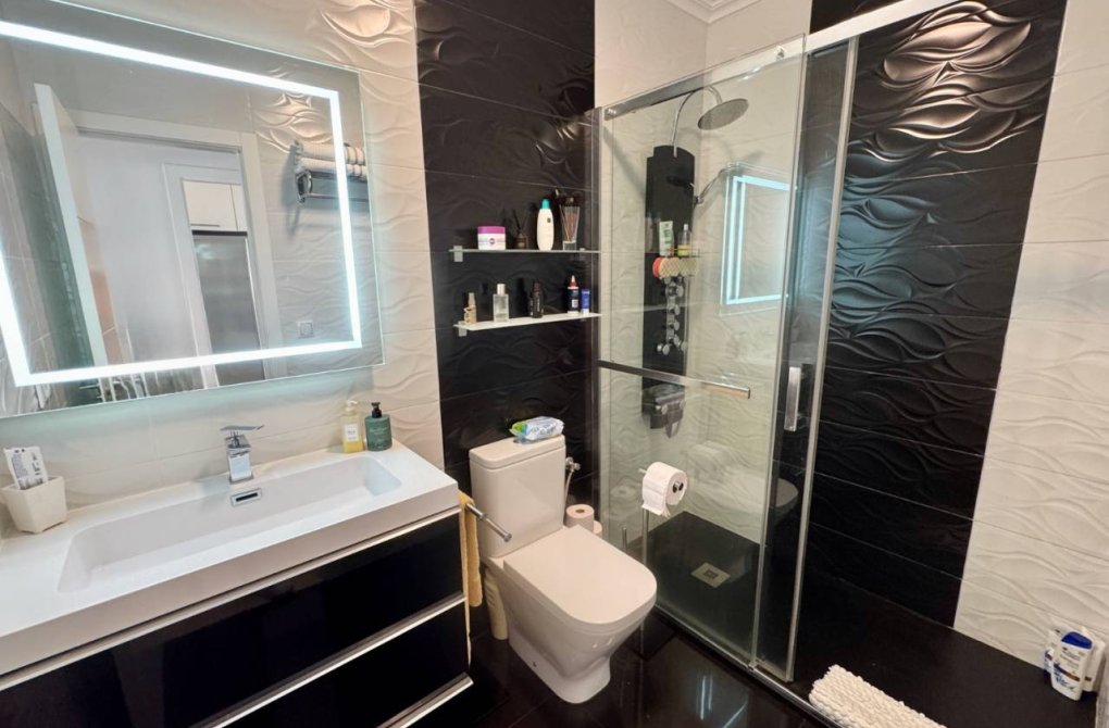Resale - Apartment - Ciudad Quesada