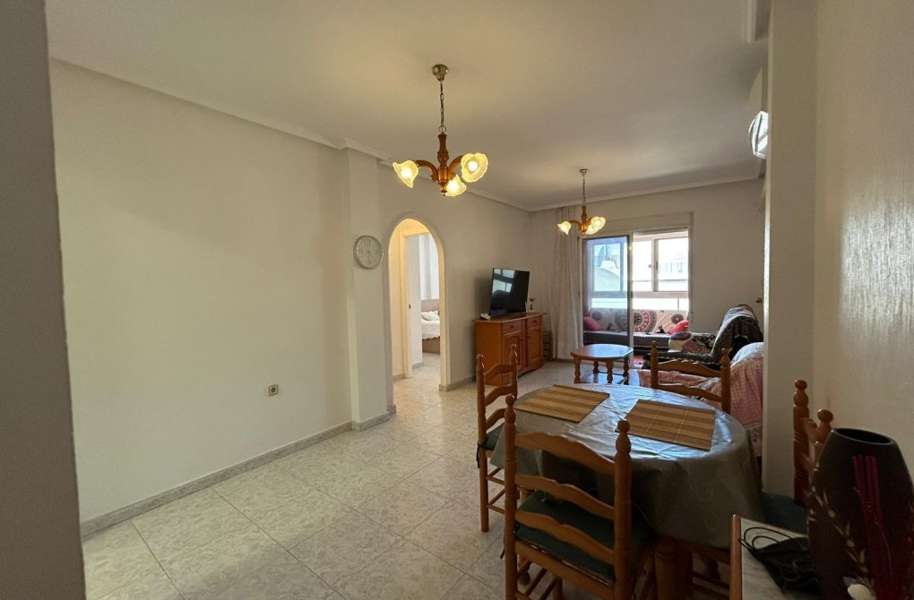 Reventa - Apartamento - Torrevieja - Playa del cura