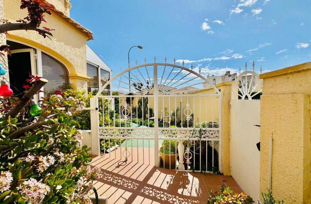Reventa - Chalet - Orihuela Costa - La Zenia- Orihuela costa