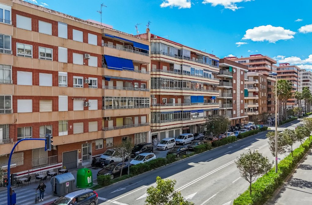 Rynek wtórny - Apartament - Torrevieja - Playa del Acequión