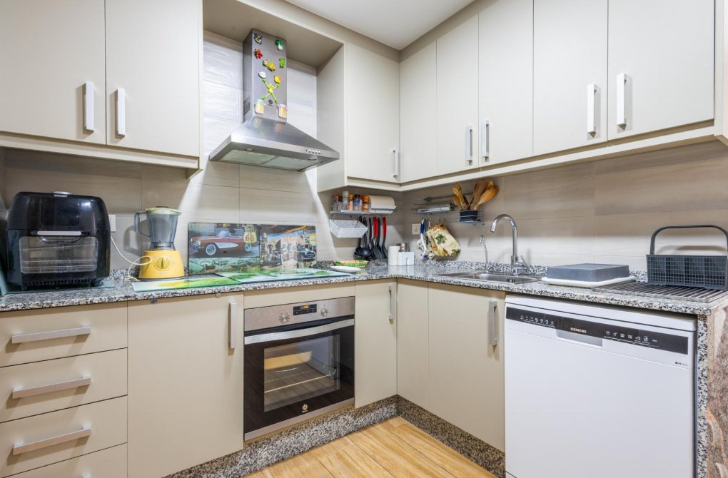 Rynek wtórny - Apartament - Torrevieja - Playa del Acequión
