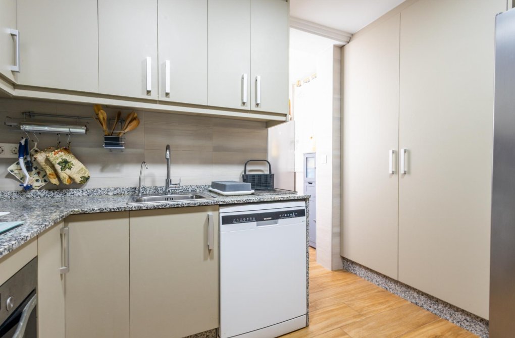 Rynek wtórny - Apartament - Torrevieja - Playa del Acequión