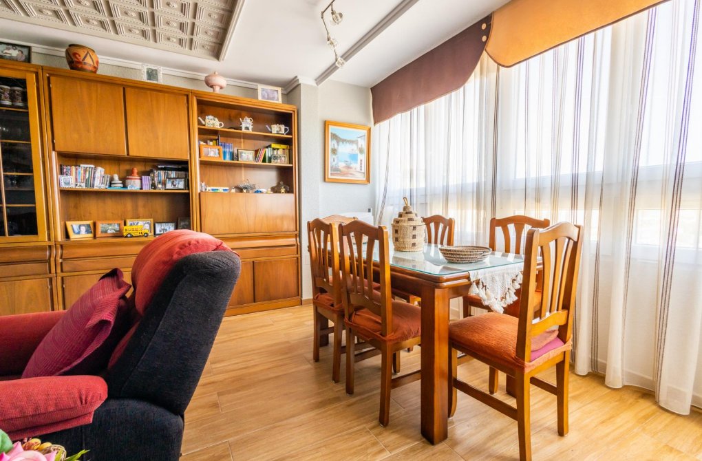 Rynek wtórny - Apartament - Torrevieja - Playa del Acequión