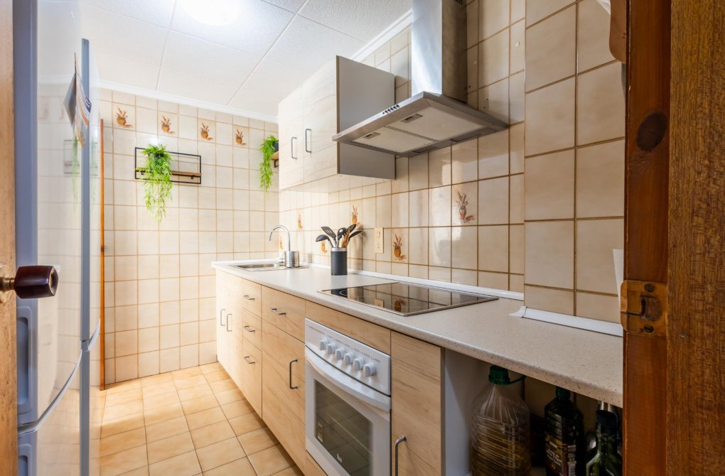 Resale - Apartamento - Torrevieja - Playa de los Naufragos