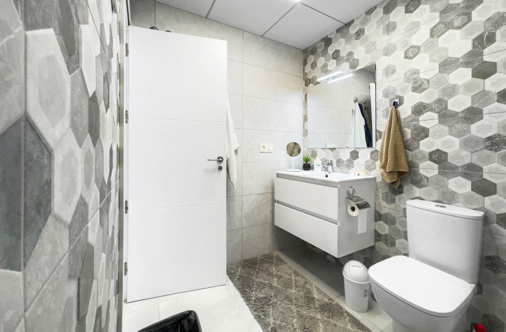 Resale - Apartment - Top Floor Apartment - Torrevieja - torrevieja