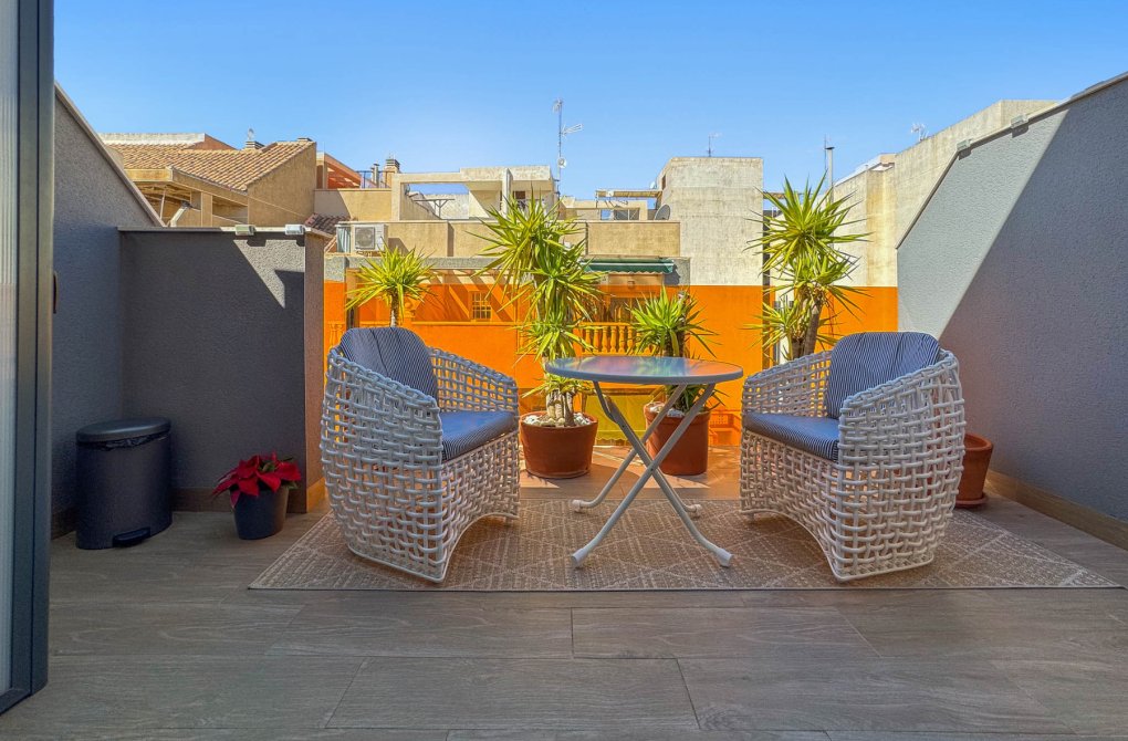 Resale - Apartment - Top Floor Apartment - Torrevieja - torrevieja