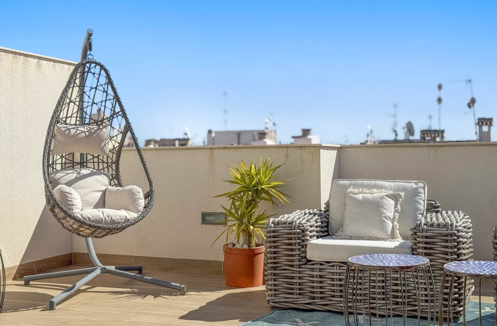 Resale - Apartment - Top Floor Apartment - Torrevieja - torrevieja