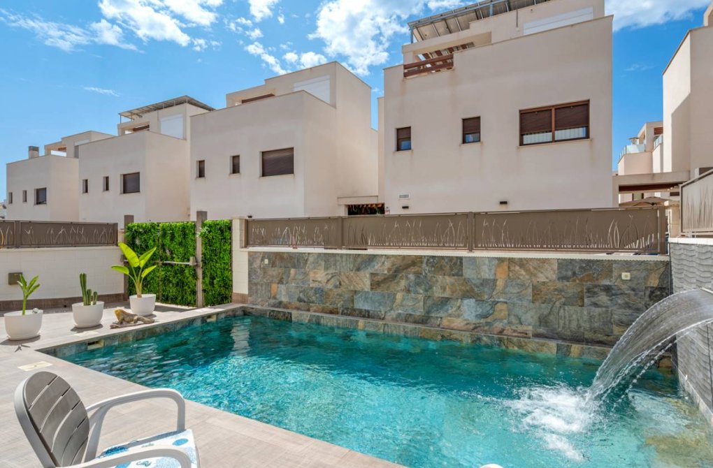 Resale - Villa - Ciudad Quesada