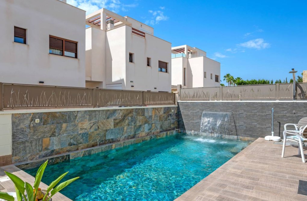Resale - Villa - Ciudad Quesada