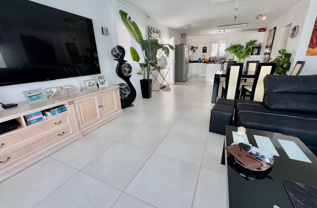 Resale - Villa - Ciudad Quesada