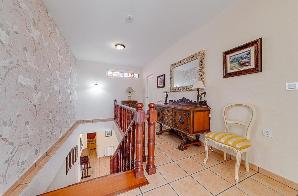 Rynek wtórny - Szalet - Torrevieja - La veleta