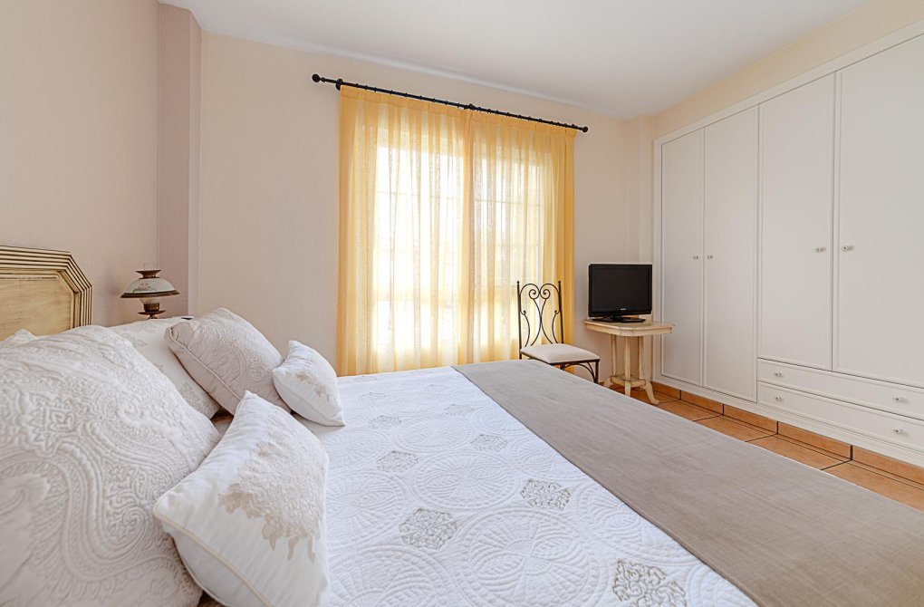 Rynek wtórny - Szalet - Torrevieja - La veleta