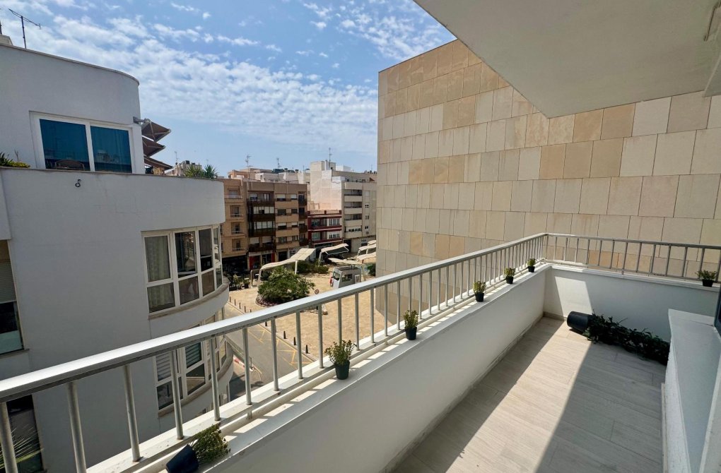Reventa - Apartamento - Torrevieja - CLUB NAUTICO TORREVIEJA