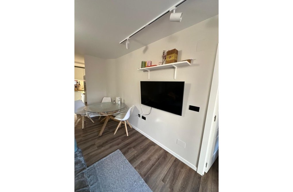 Rynek wtórny - Apartament - Torrevieja - Paseo maritimo