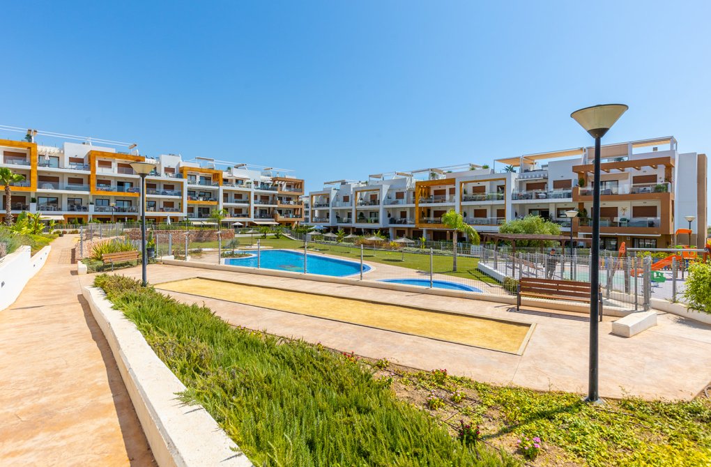 Resale - Apartment - Orihuela Costa - Villamartin