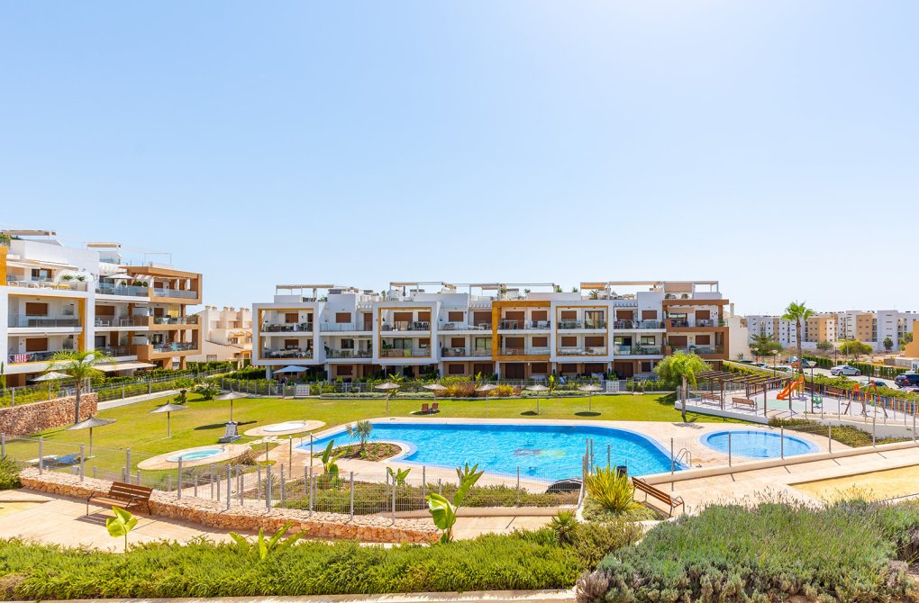 Resale - Apartment - Orihuela Costa - Villamartin