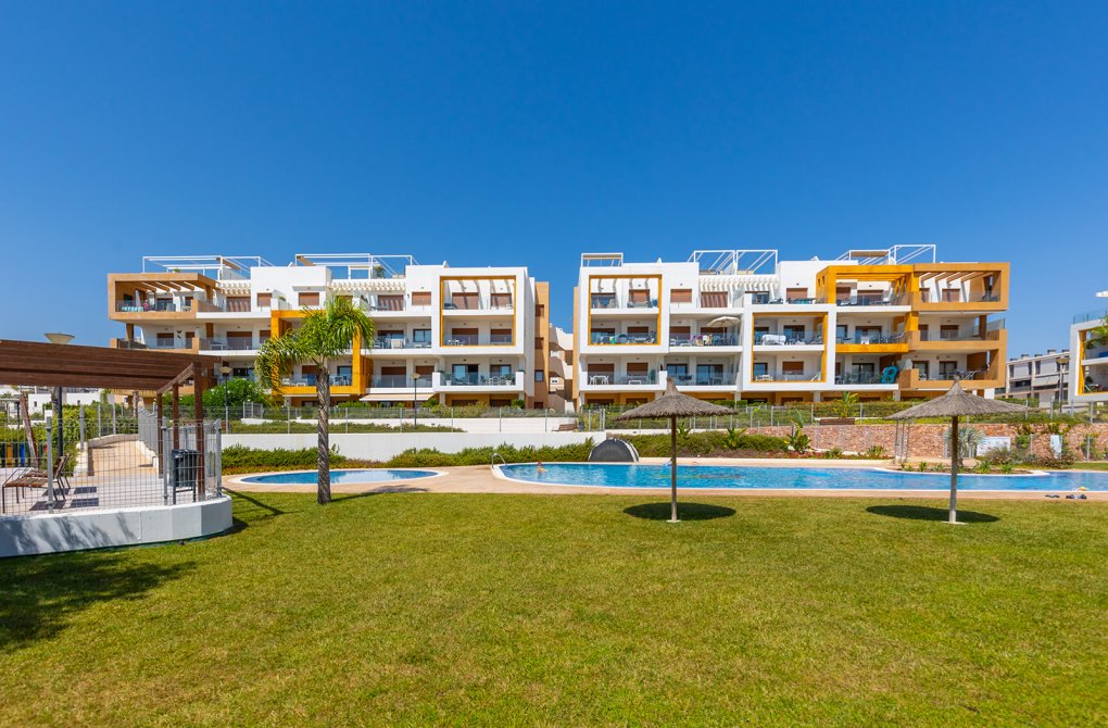 Resale - Apartment - Orihuela Costa - Villamartin