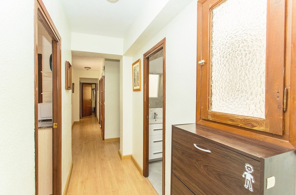 Resale - Apartment - Torrevieja - Playa del cura