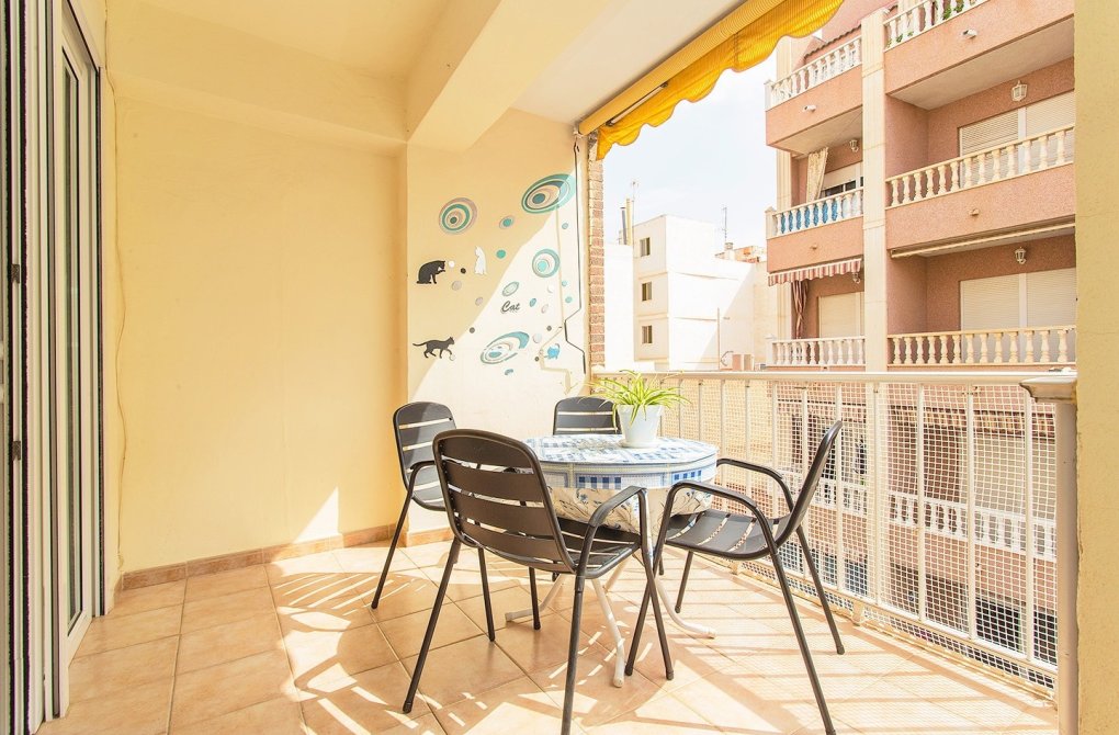 Resale - Apartment - Torrevieja - Playa del cura