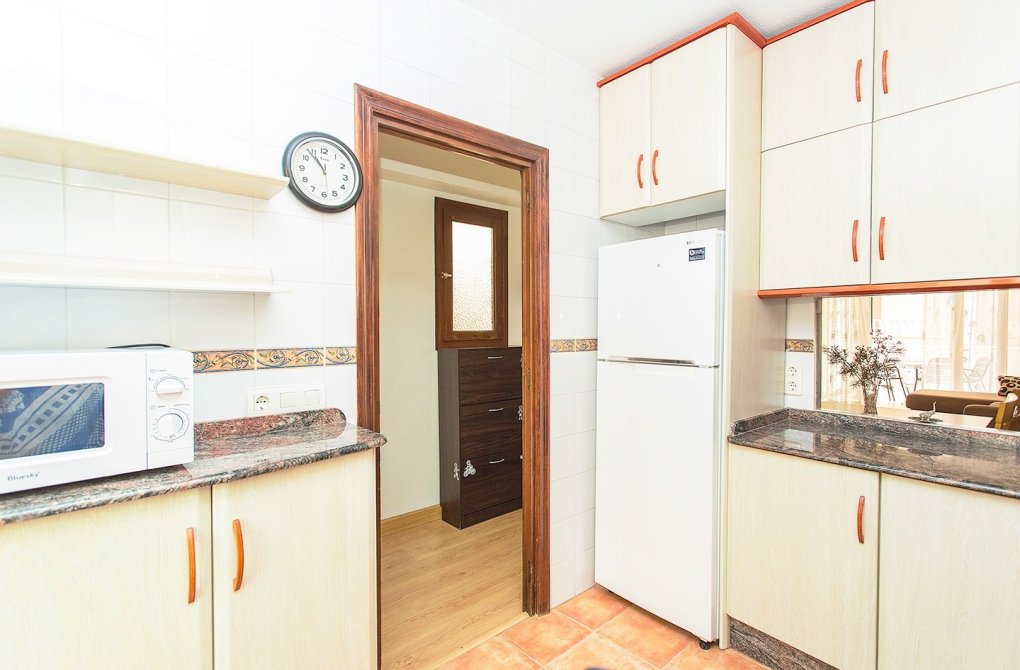 Resale - Apartment - Torrevieja - Playa del cura