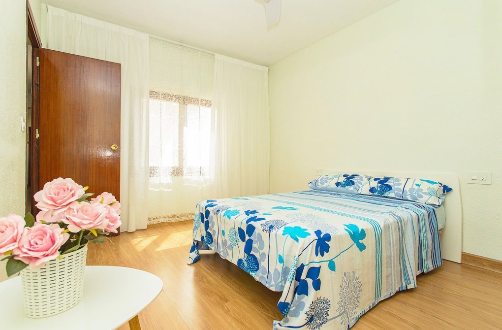 Resale - Apartment - Torrevieja - Playa del cura