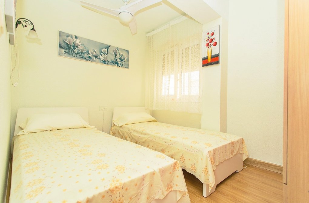 Resale - Apartment - Torrevieja - Playa del cura