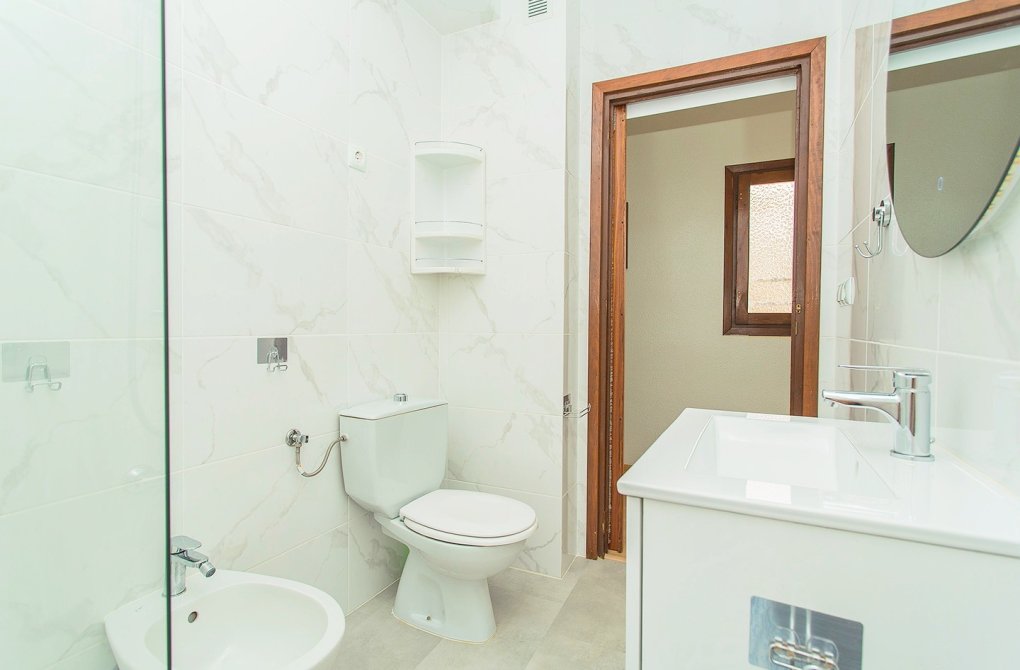 Resale - Apartment - Torrevieja - Playa del cura