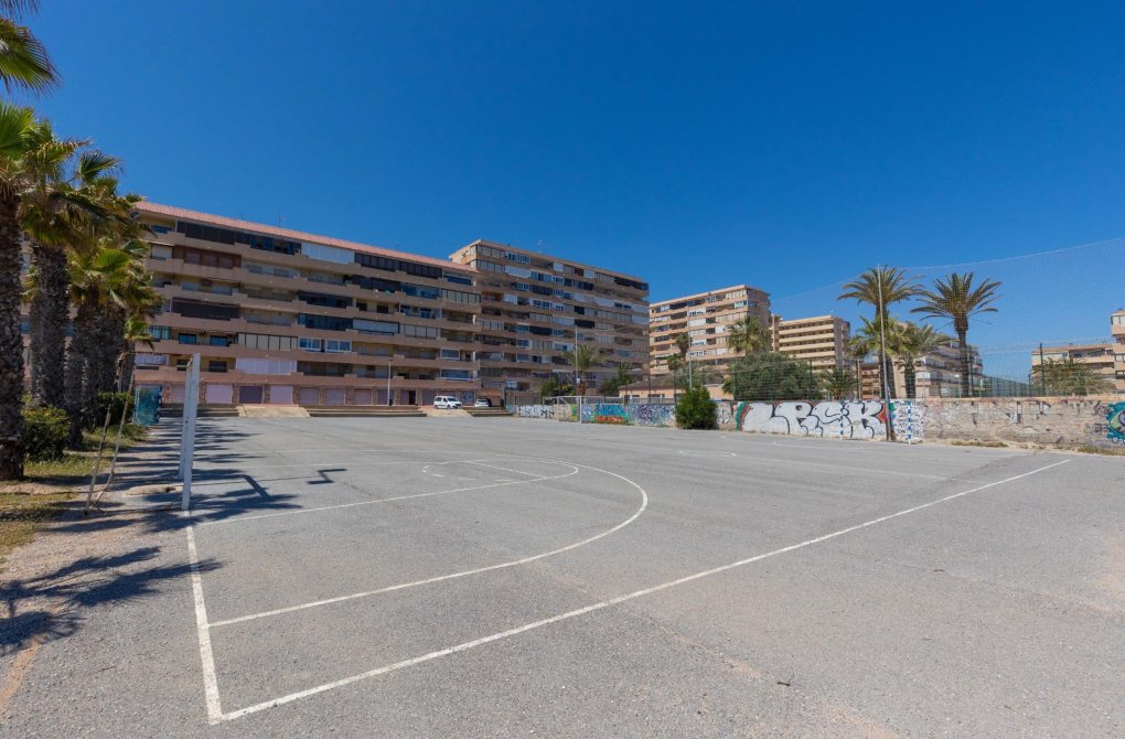 Resale - Apartment - Torrevieja - Cabo cervera