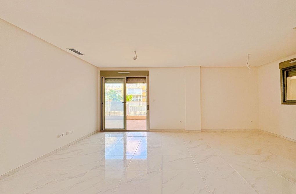 Resale - Apartment - Orihuela Costa - Villamartin