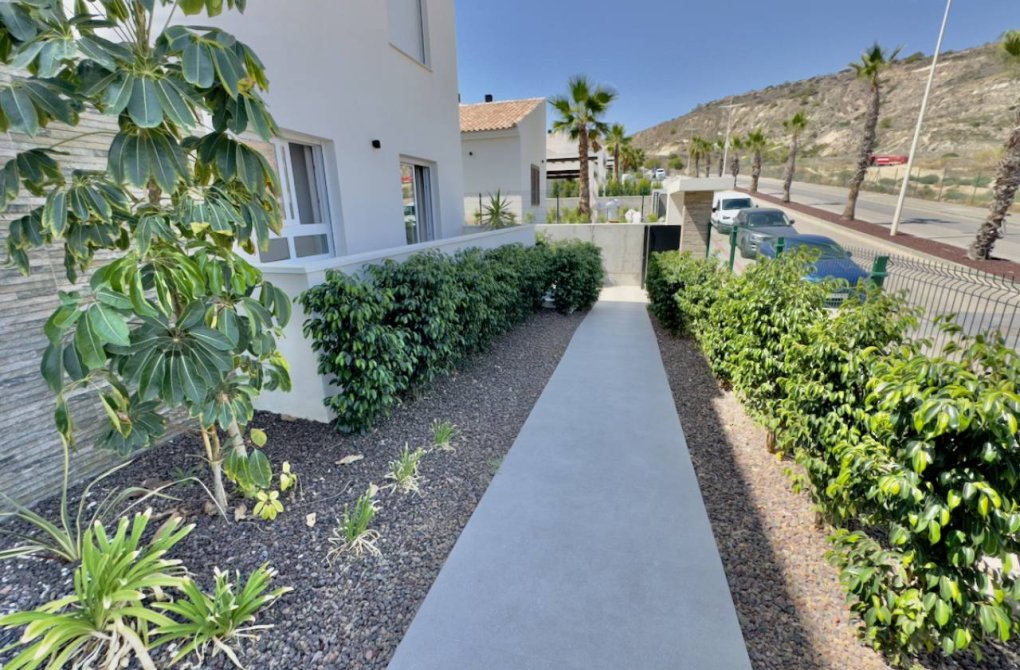 Вторичное жилье - Квартира - La Finca Golf