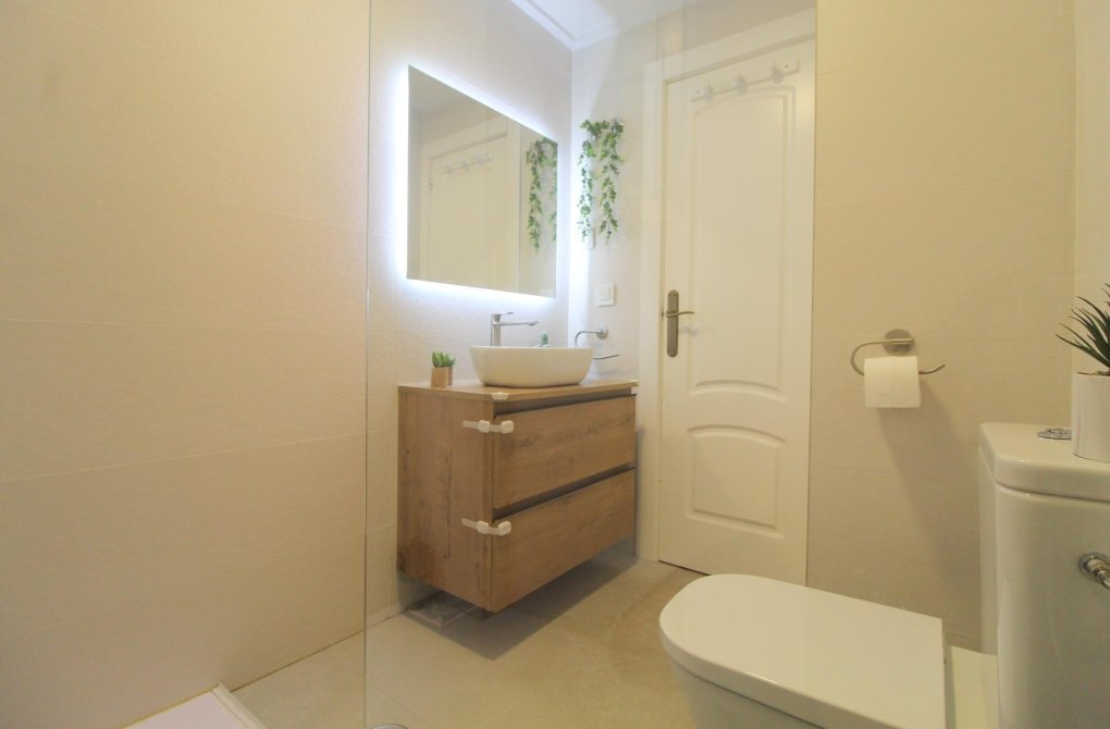 Resale - Apartment - Torrevieja - La veleta