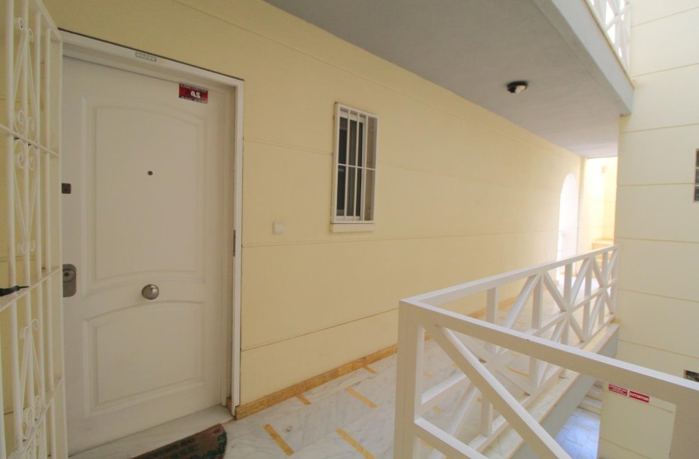 Resale - Apartment - Torrevieja - La veleta