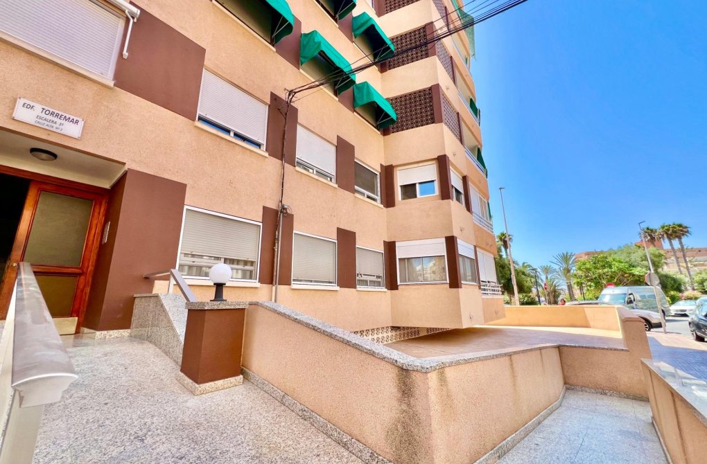 Resale - Apartment - Torrevieja - La Mata