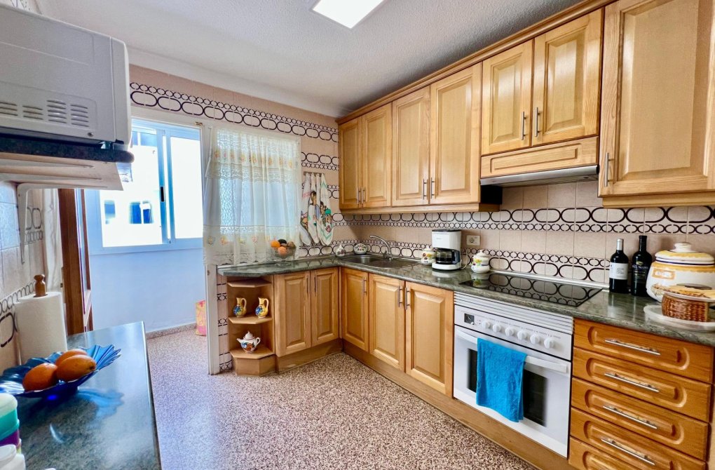 Resale - Apartment - Torrevieja - La Mata