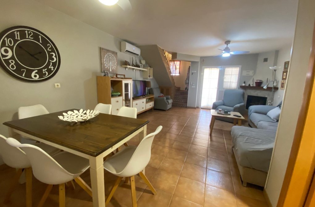 Resale - Terraced house - Torrevieja - Playa de los Naufragos