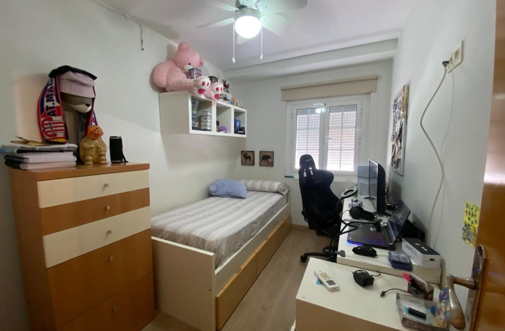 Resale - Terraced house - Torrevieja - Playa de los Naufragos