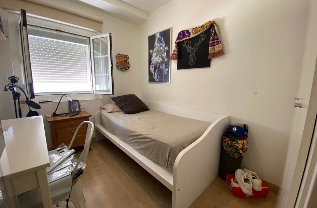 Resale - Terraced house - Torrevieja - Playa de los Naufragos