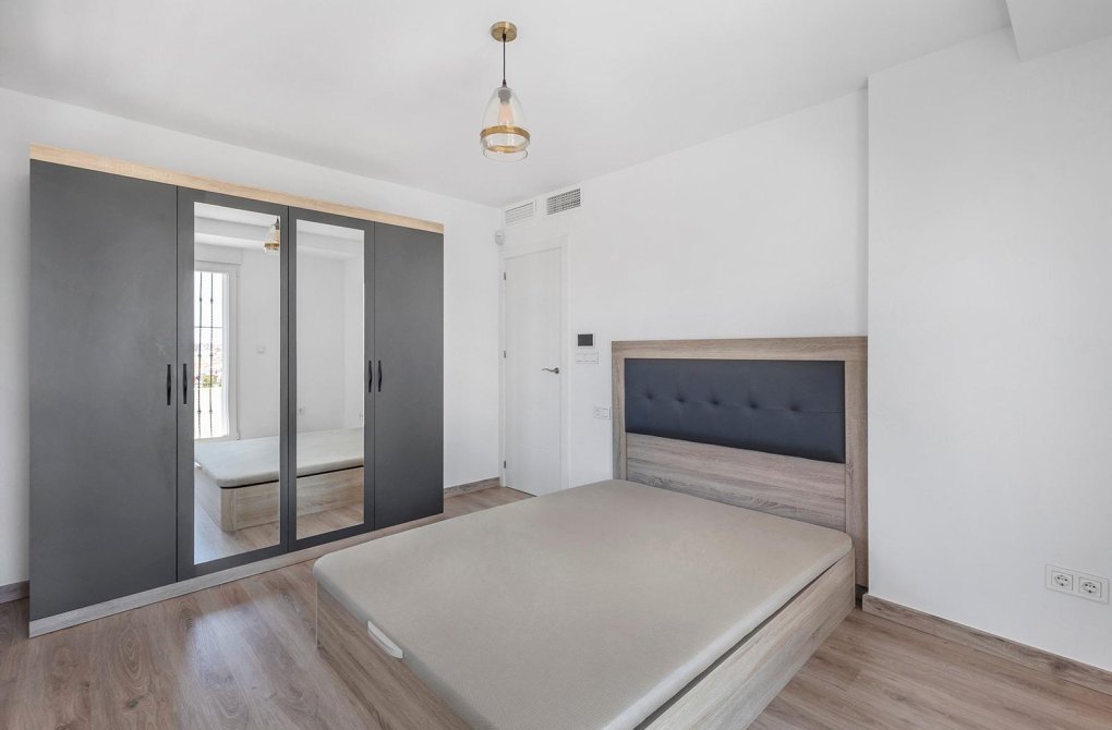 Resale - Villa - Torrevieja - Aguas Nuevas