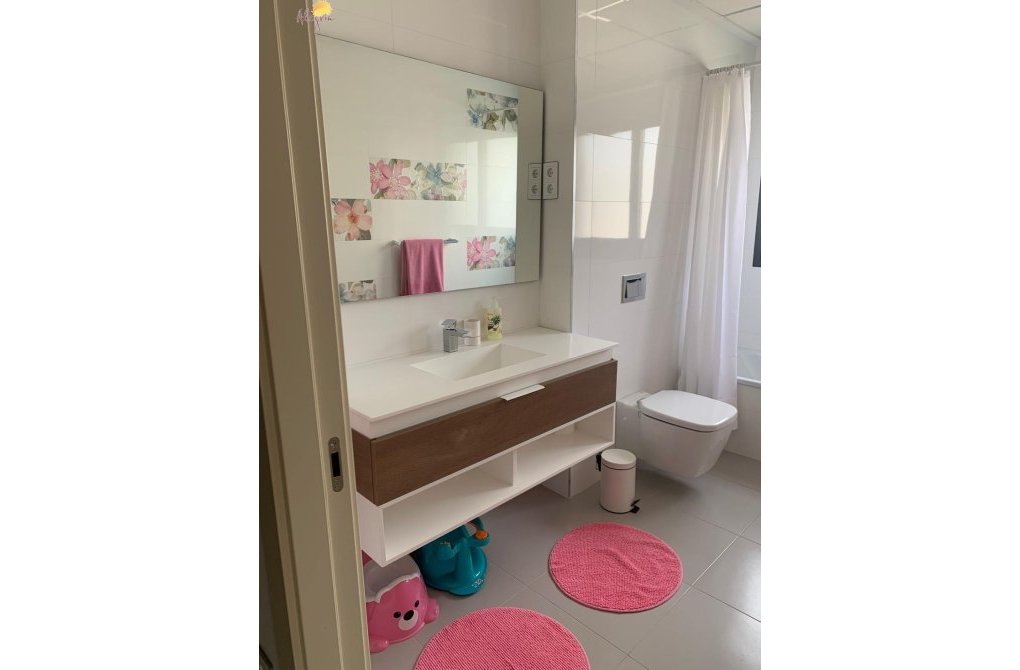 Resale - Villa - Orihuela Costa - Campoamor