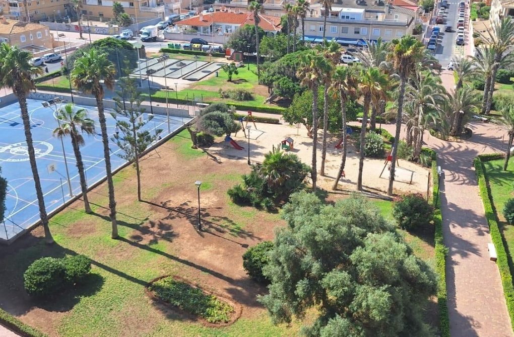 Resale - Apartment - Torrevieja - La Mata