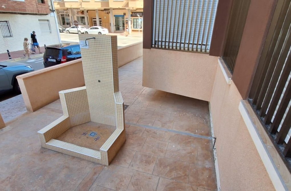 Resale - Apartment - Torrevieja - La Mata