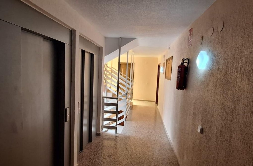 Resale - Apartment - Torrevieja - La Mata