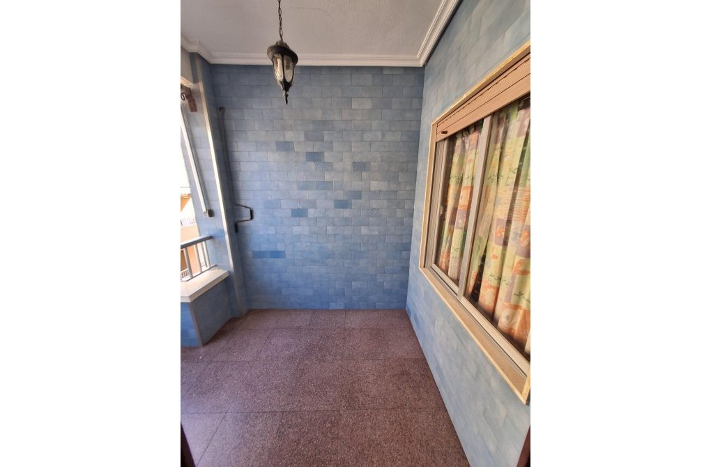 Resale - Apartment - Torrevieja - La Mata