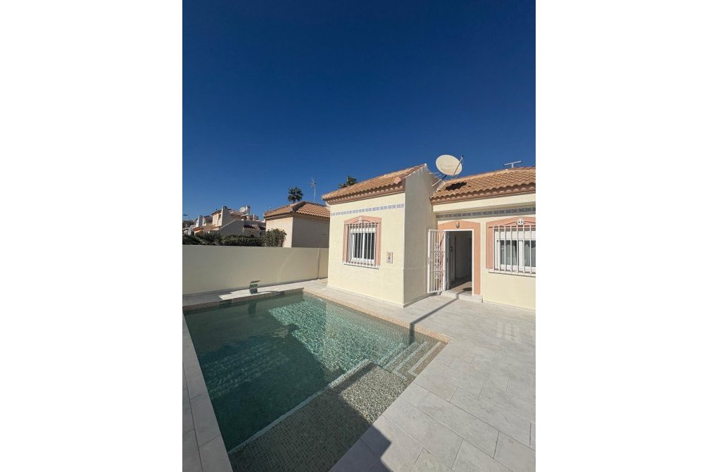 Resale - Villa - Torrevieja - Torreblanca